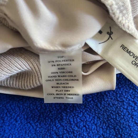 ANN TAYLOR - Gold/Cream top - Size 2 - Picture 7 of 7